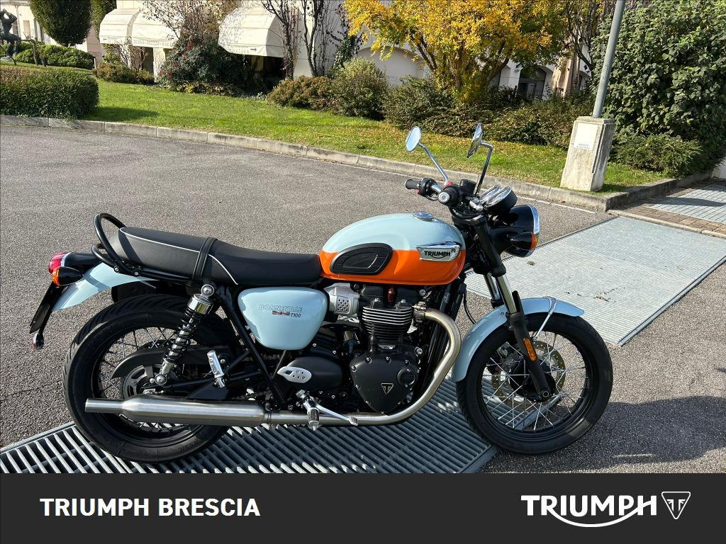 TRIUMPH Bonneville 900 T100 